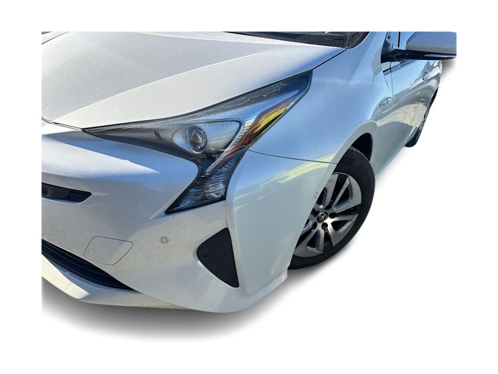 Thumbnail: 2018 Toyota Prius - 17