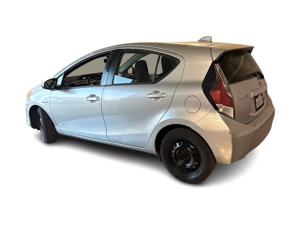 Thumbnail: 2015 Toyota Prius c - 4