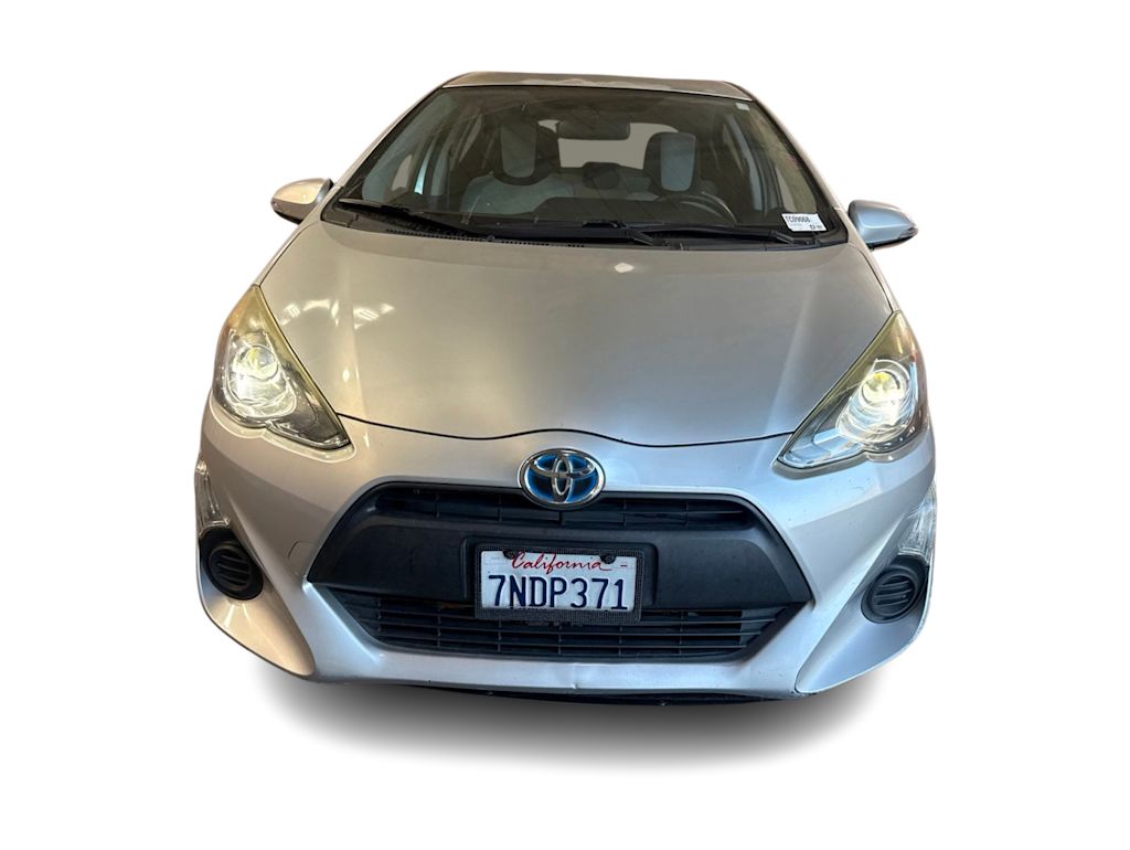 Thumbnail: 2015 Toyota Prius c - 6