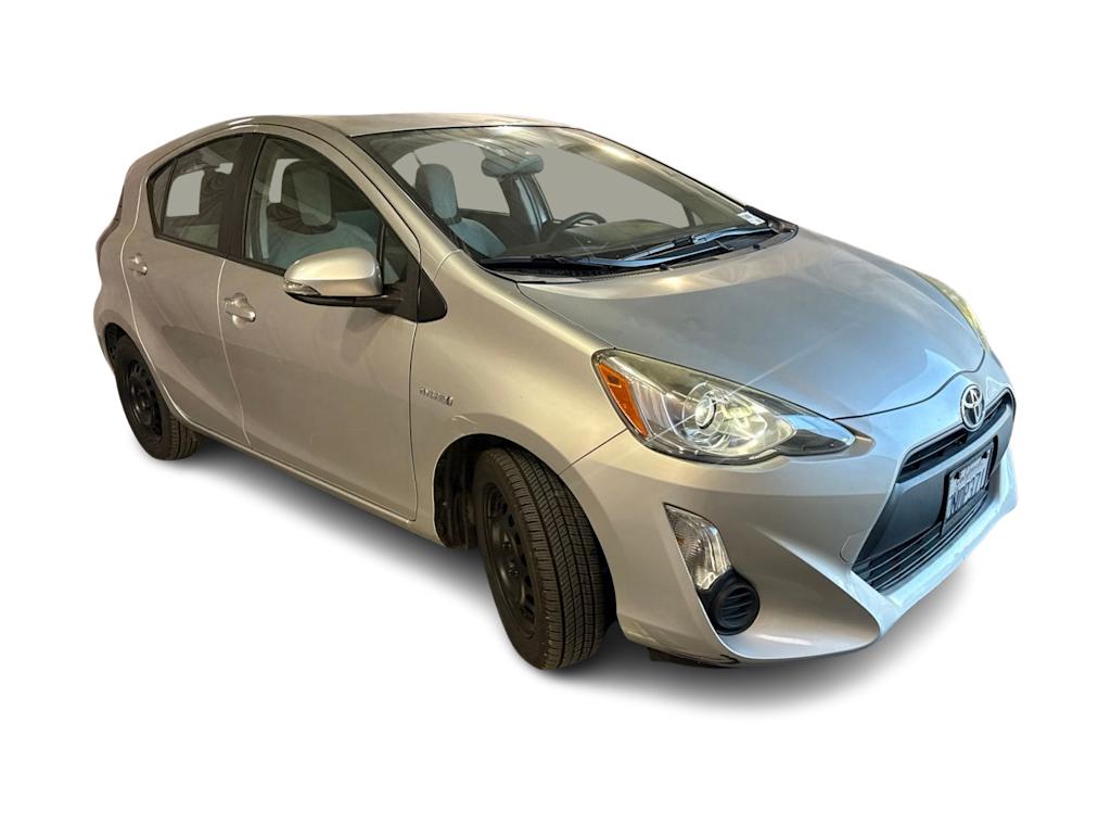 Thumbnail: 2015 Toyota Prius c - 14