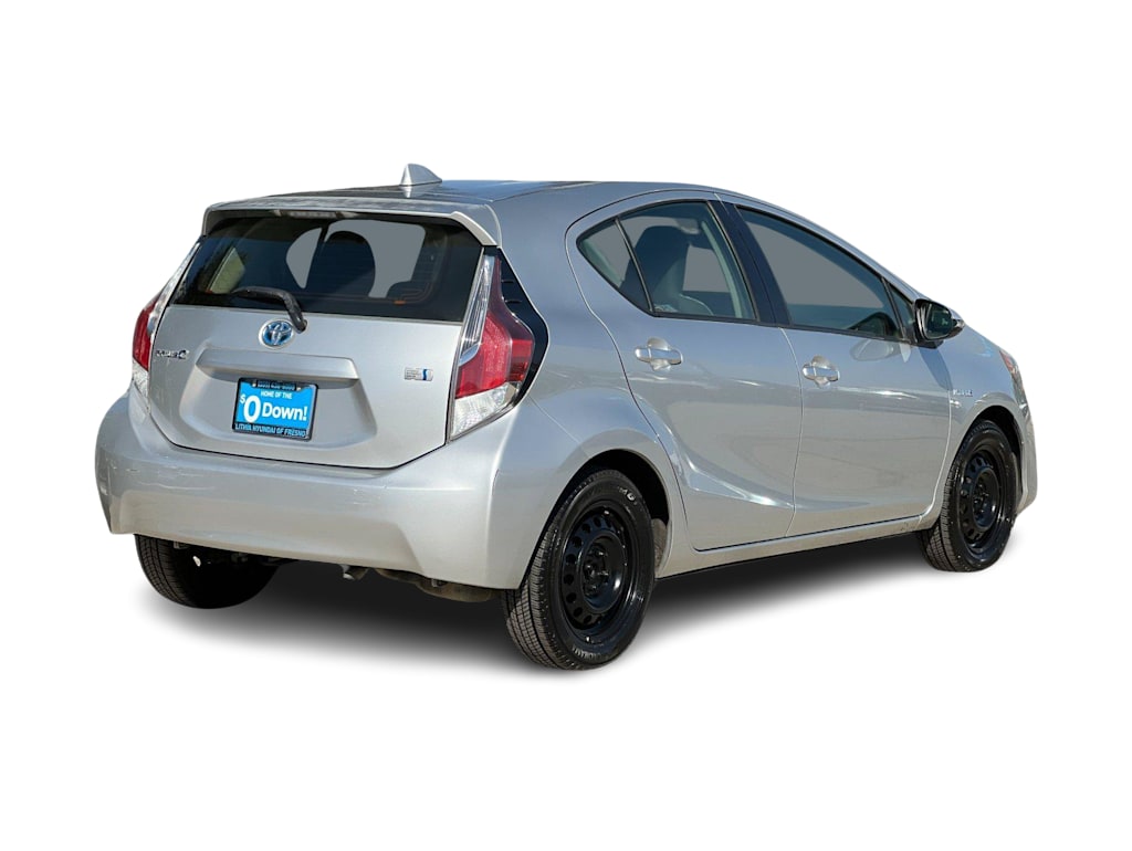 Thumbnail: 2015 Toyota Prius c - 20