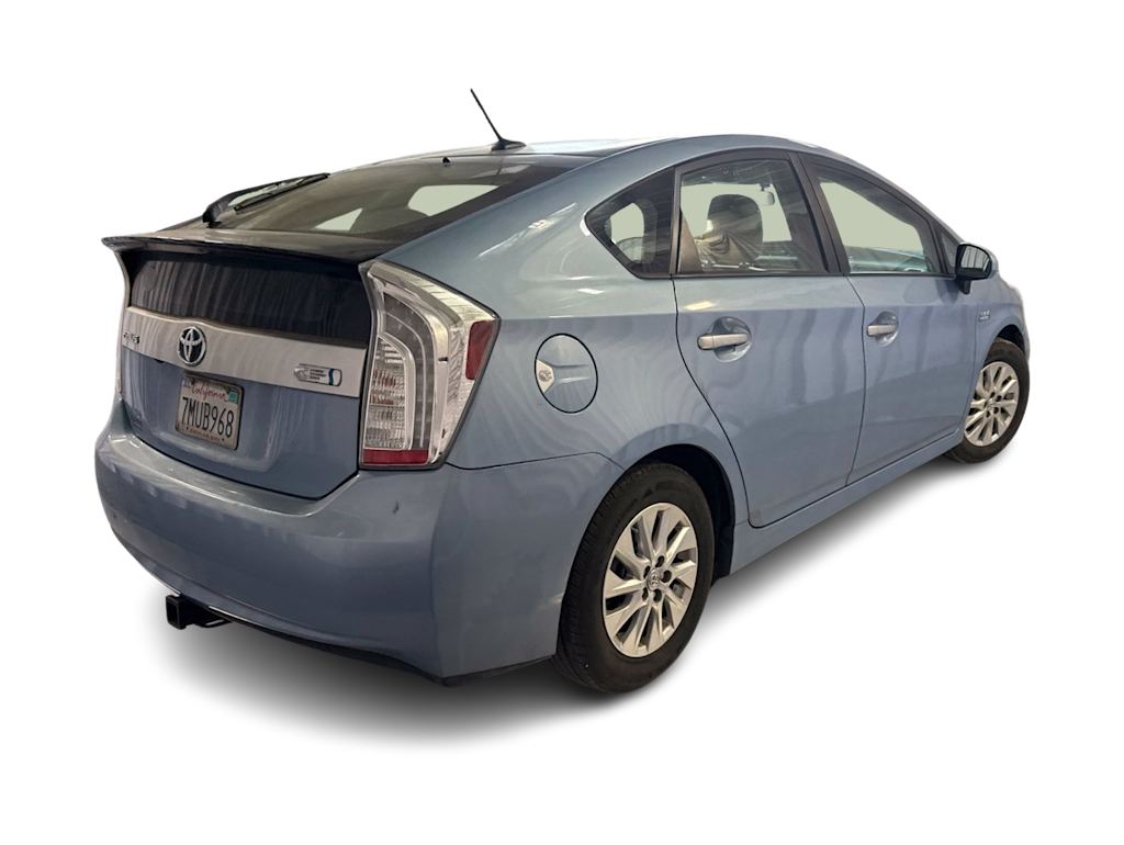 Thumbnail: 2015 Toyota Prius - 16