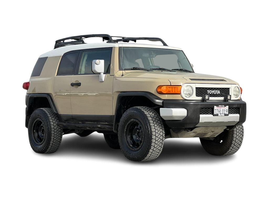 2013 Toyota FJ Cruiser Base 22