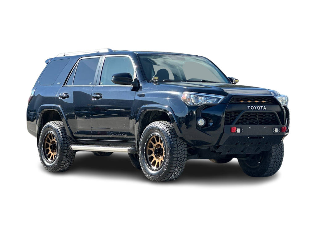 2017 Toyota 4Runner SR5 21