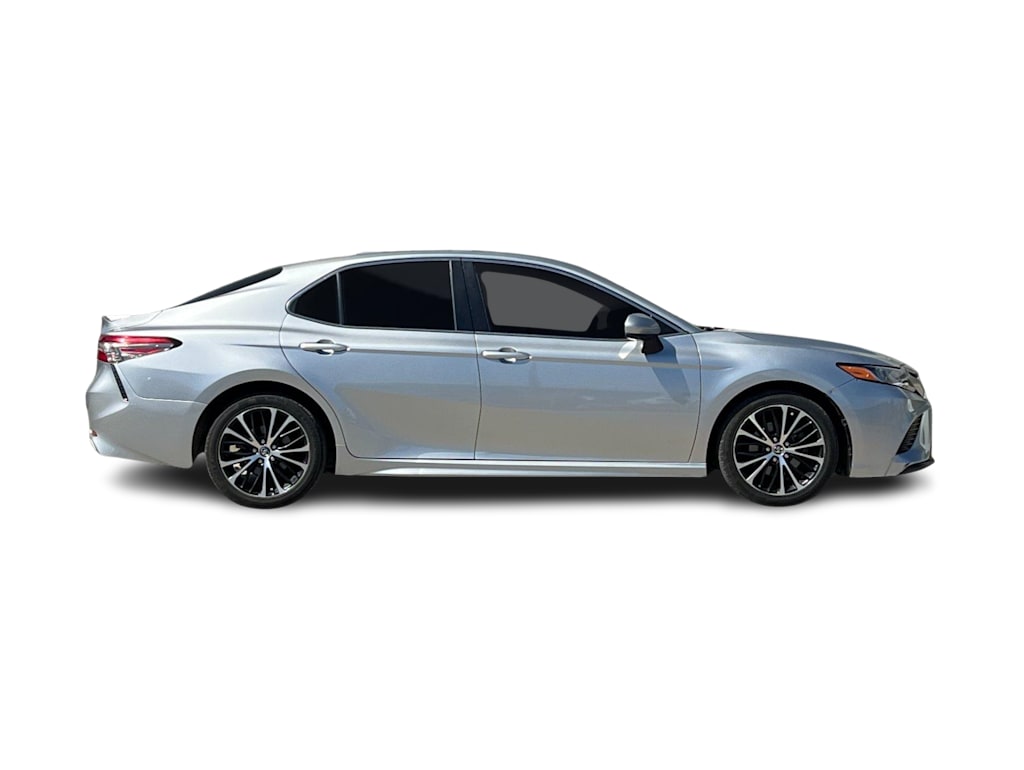 2018 Toyota Camry SE 21