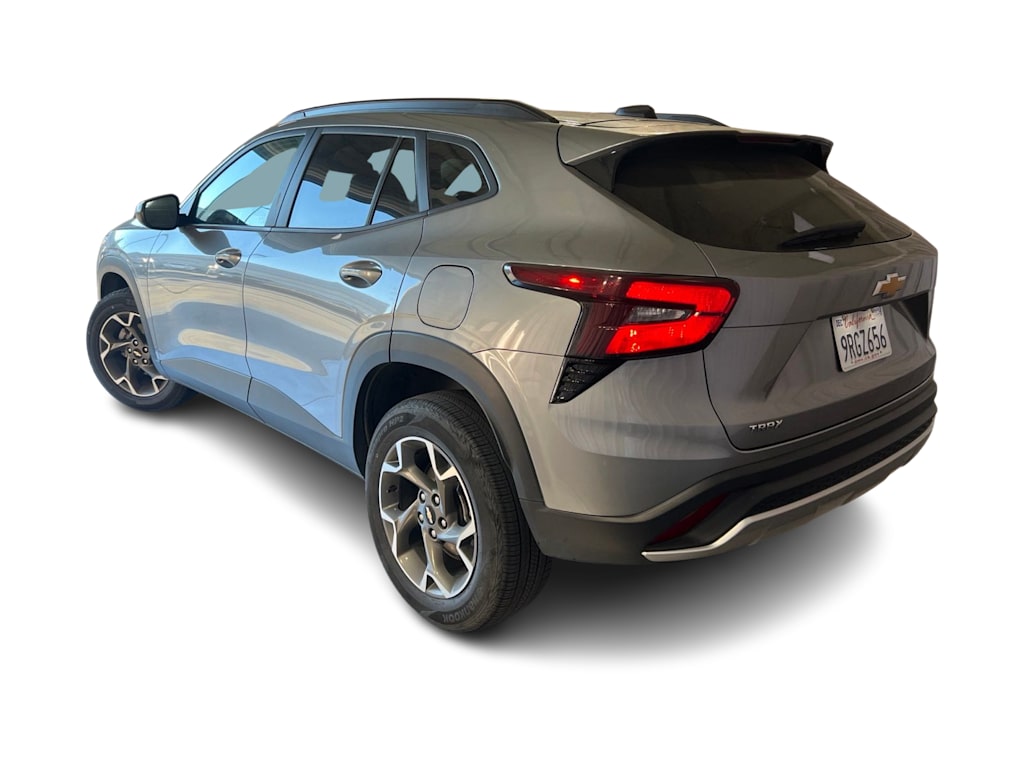 Thumbnail: 2025 Chevrolet Trax - 4