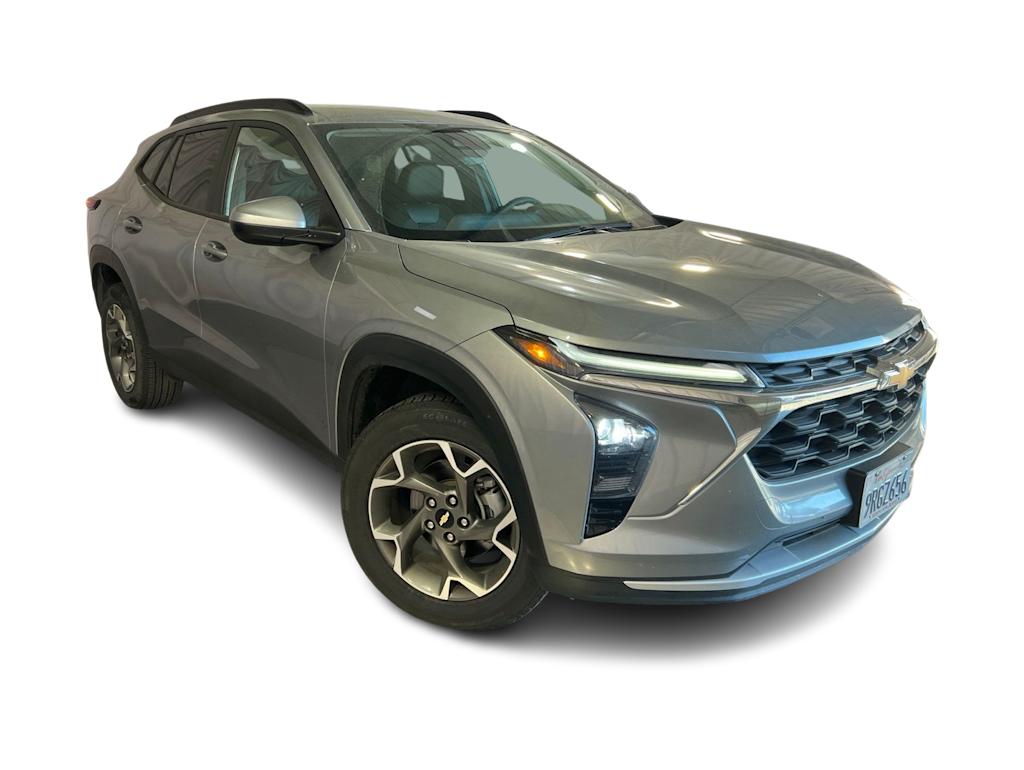 Thumbnail: 2025 Chevrolet Trax - 13