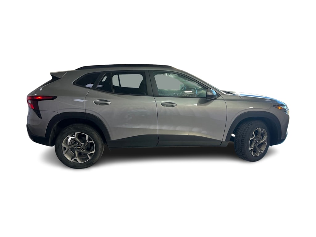 Thumbnail: 2025 Chevrolet Trax - 14