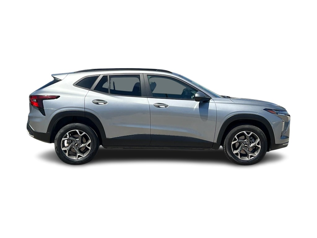 Thumbnail: 2025 Chevrolet Trax - 21