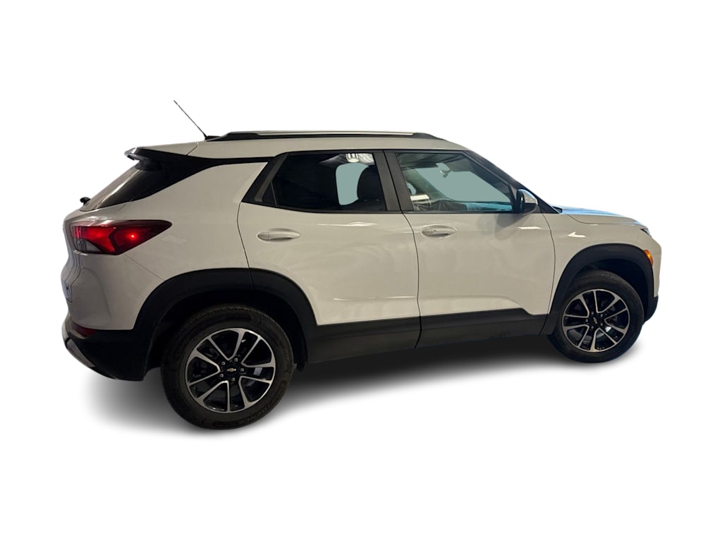 Thumbnail: 2024 Chevrolet TrailBlazer - 16