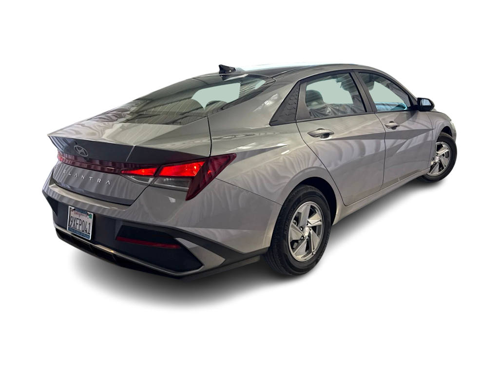 Thumbnail: 2026 Hyundai Elantra - 18