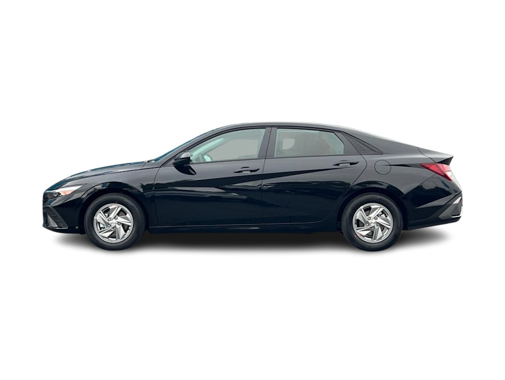 Thumbnail: 2026 Hyundai Elantra - 3