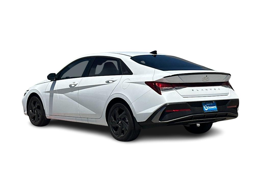 Thumbnail: 2026 Hyundai Elantra - 4
