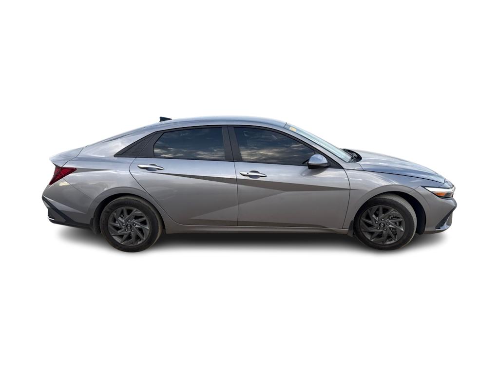 Thumbnail: 2024 Hyundai Elantra - 16