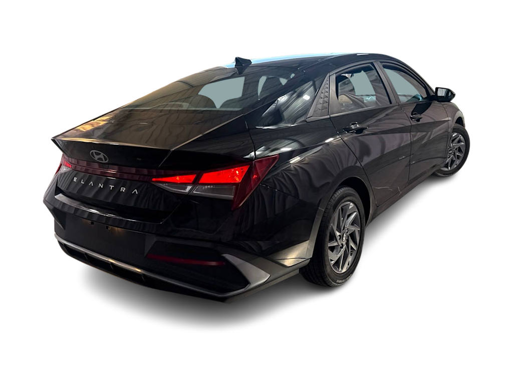 Thumbnail: 2024 Hyundai Elantra - 16