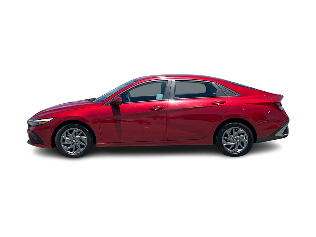 Thumbnail: 2024 Hyundai Elantra - 3