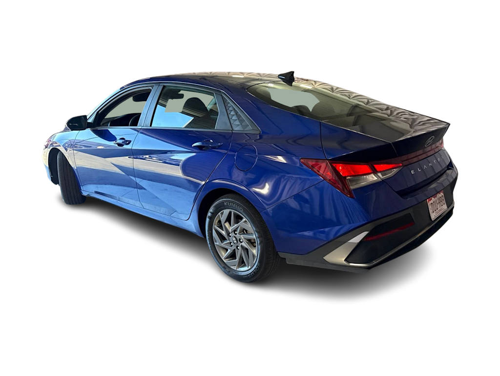 Thumbnail: 2024 Hyundai Elantra - 3