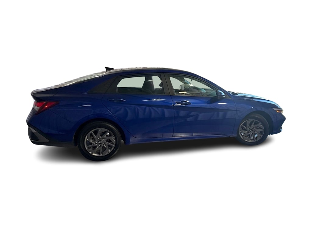 Thumbnail: 2024 Hyundai Elantra - 16