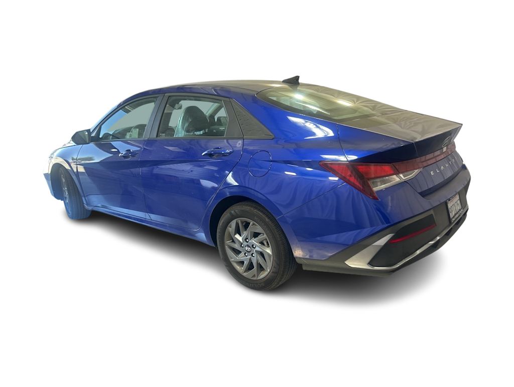 Image of 2024 Hyundai Elantra