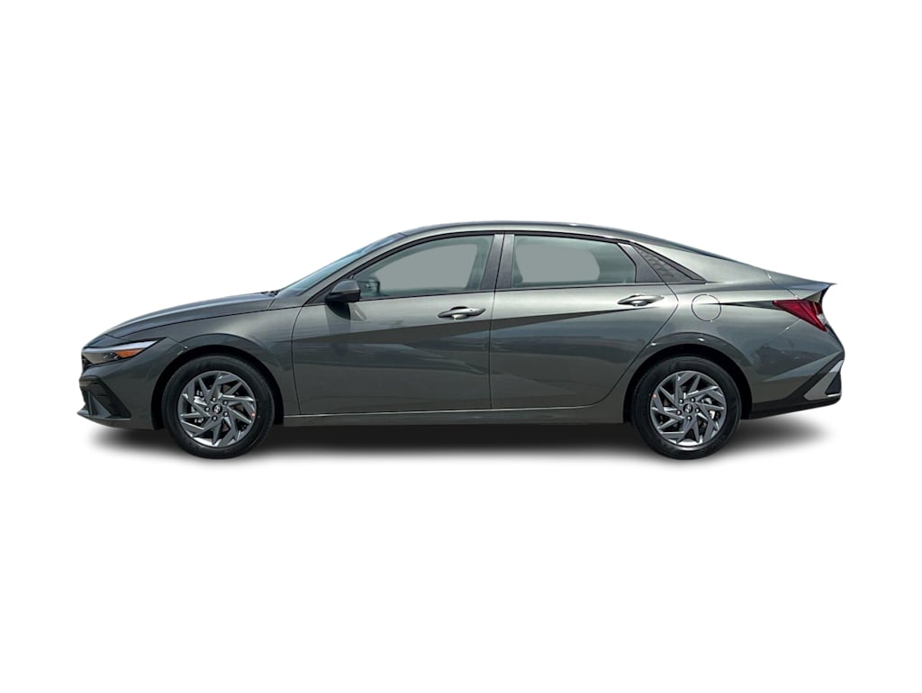 Thumbnail: 2026 Hyundai Elantra - 3