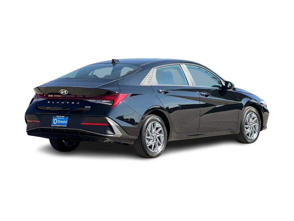 Thumbnail: 2026 Hyundai Elantra - 18