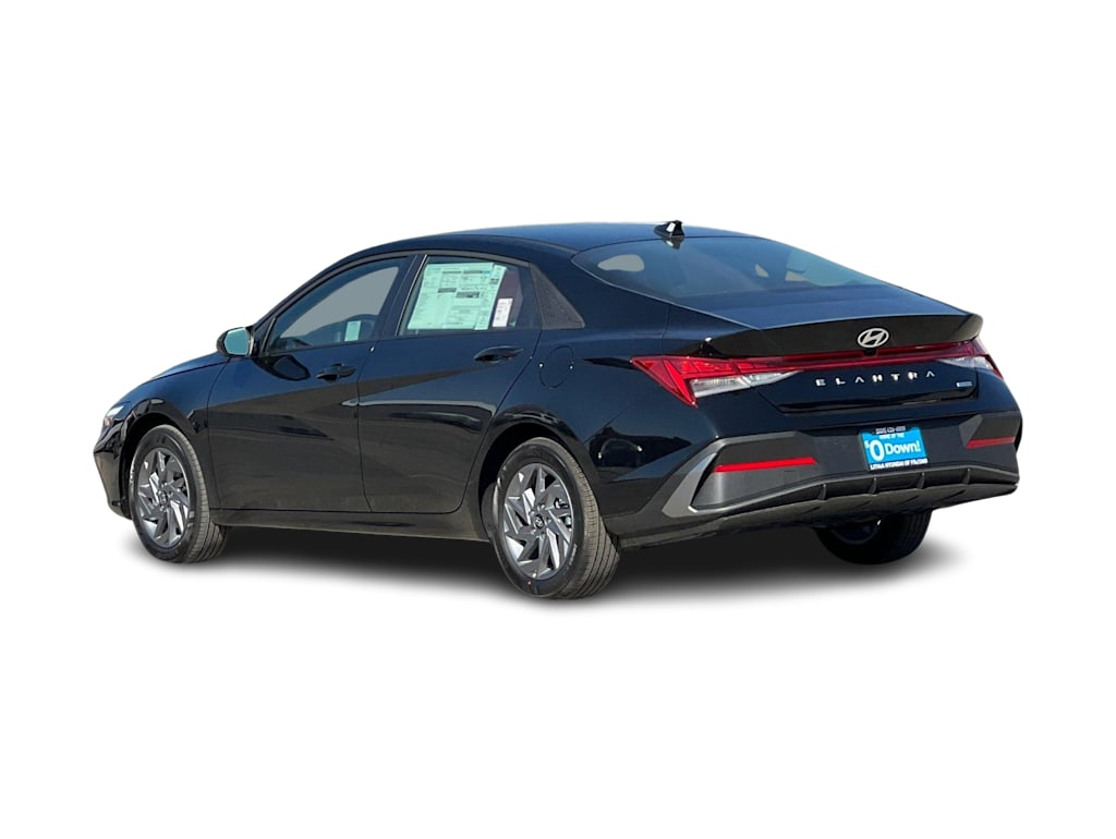 Thumbnail: 2026 Hyundai Elantra - 4