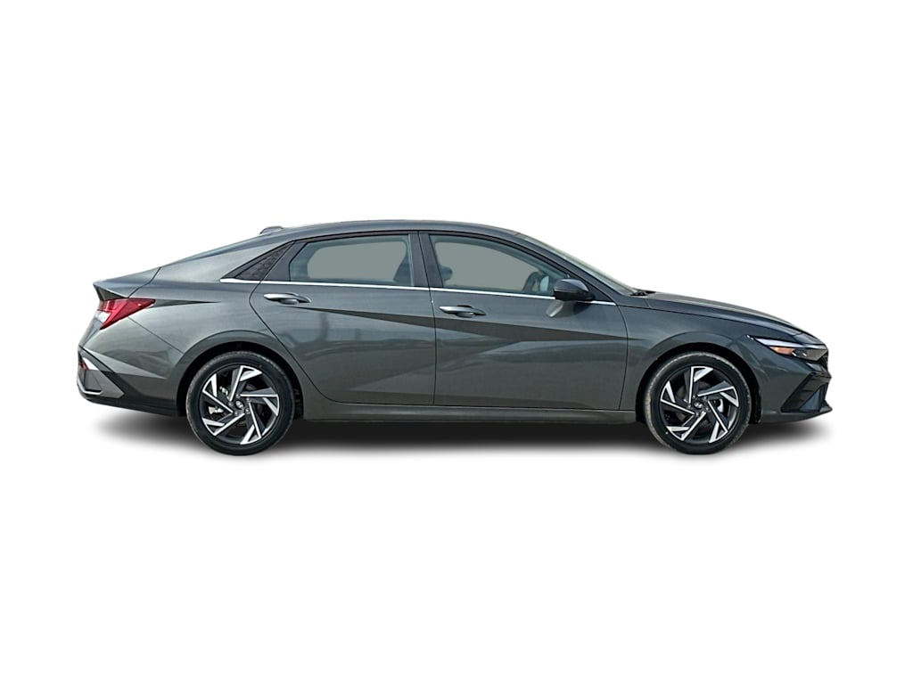 Thumbnail: 2025 Hyundai Elantra - 17