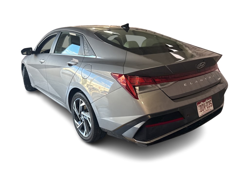 Thumbnail: 2024 Hyundai Elantra - 3