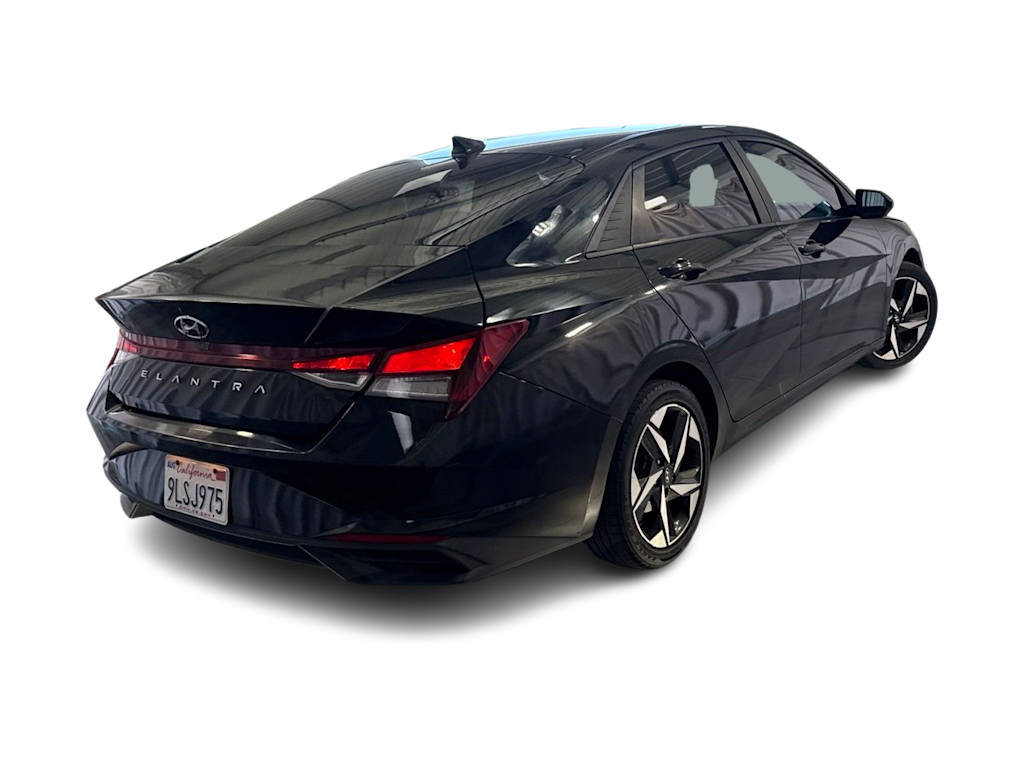 Thumbnail: 2023 Hyundai Elantra - 14