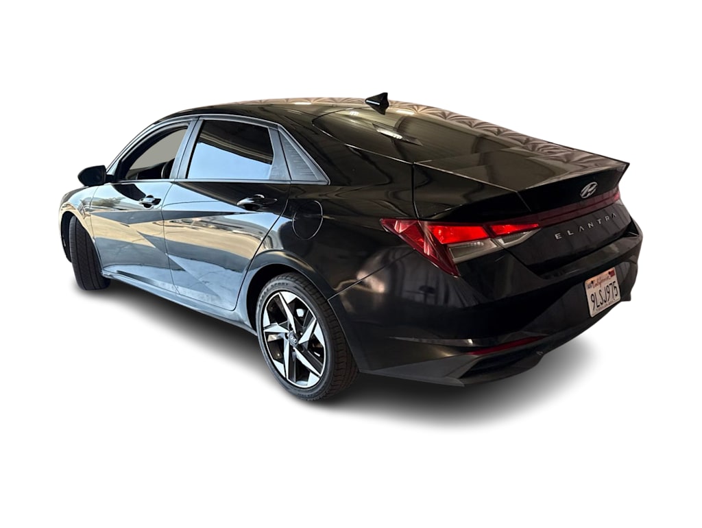 Thumbnail: 2023 Hyundai Elantra - 3