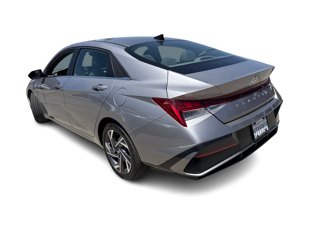 Thumbnail: 2025 Hyundai Elantra - 4