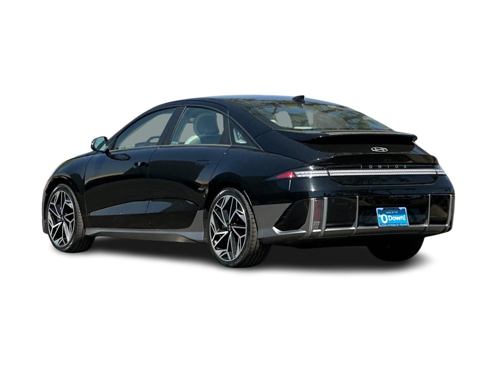 Thumbnail: 2023 Hyundai Ioniq 6 - 4