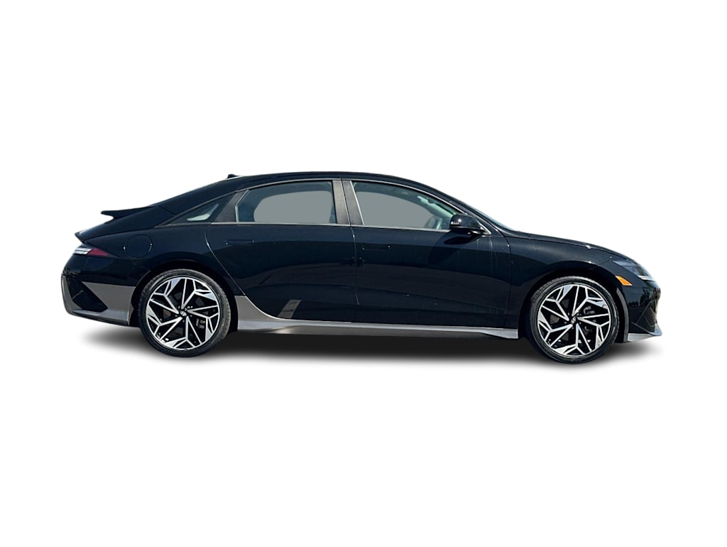 Thumbnail: 2023 Hyundai Ioniq 6 - 17
