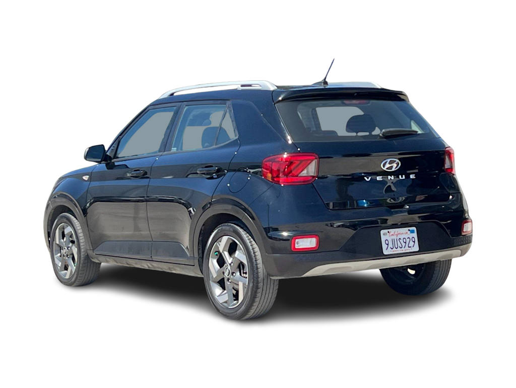 2024 Hyundai Venue SEL 4