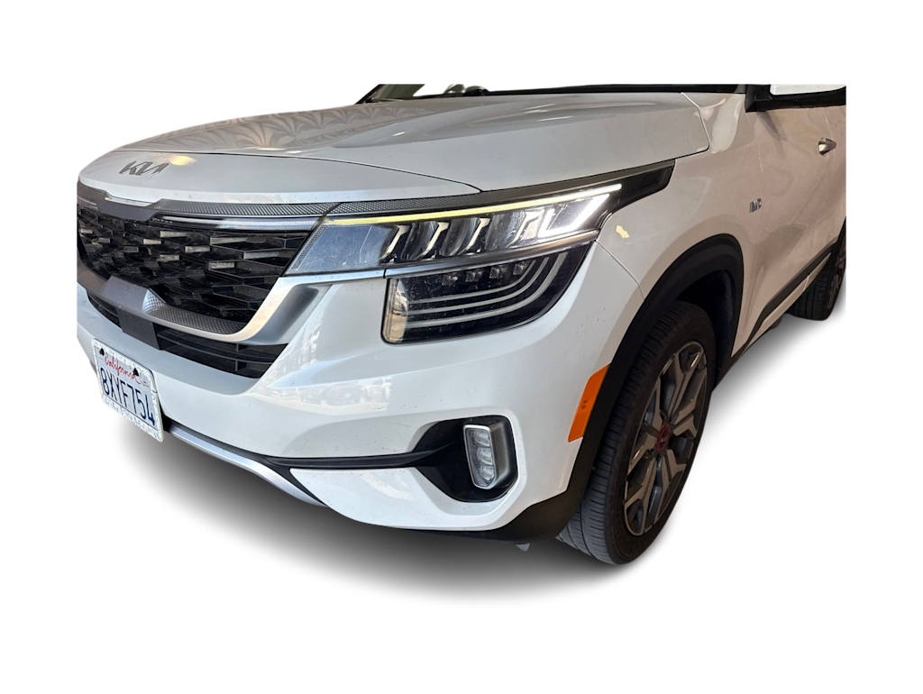 Thumbnail: 2022 Kia Seltos - 18