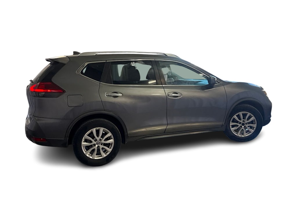 Thumbnail: 2017 Nissan Rogue - 14