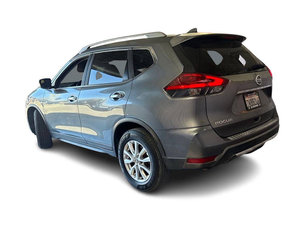 Thumbnail: 2017 Nissan Rogue - 3