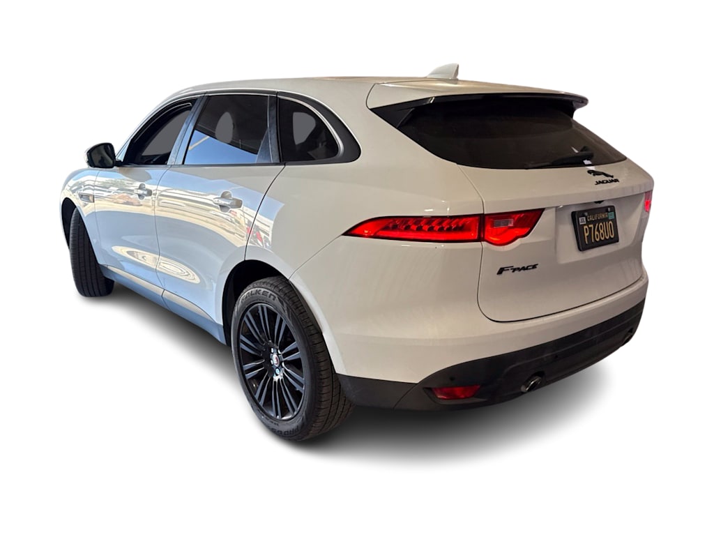 Thumbnail: 2018 Jaguar F-Pace - 4