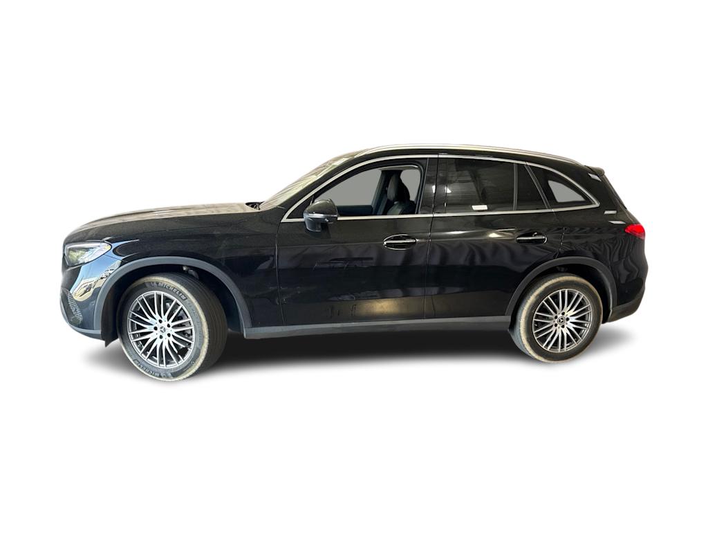 Thumbnail: 2023 Mercedes-Benz GLC - 3
