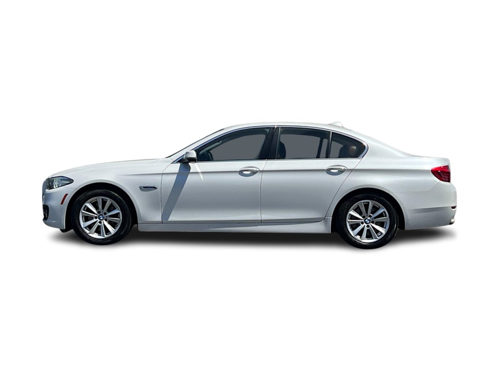 Thumbnail: 2016 BMW 5 Series - 3