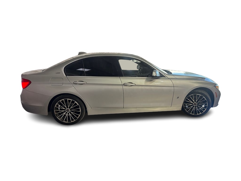 Thumbnail: 2017 BMW 3 Series - 16