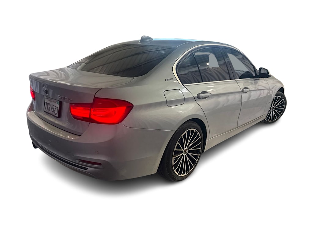 Thumbnail: 2017 BMW 3 Series - 17
