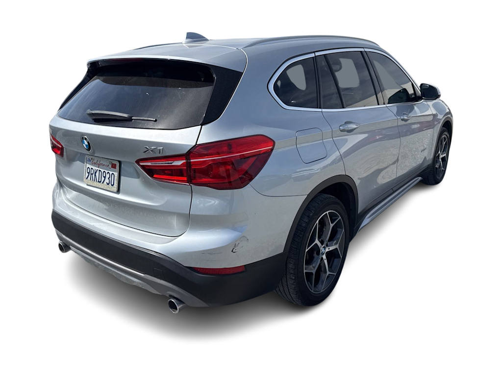 Thumbnail: 2018 BMW X1 - 16