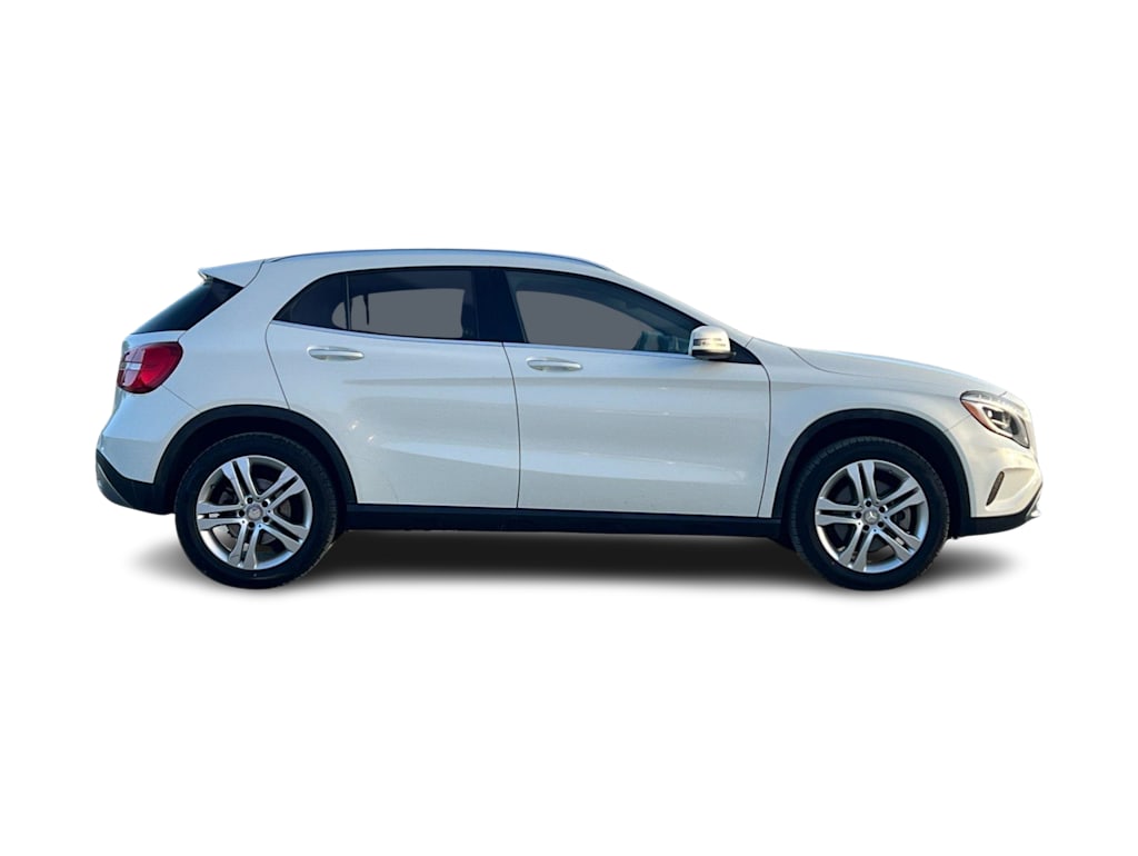 Thumbnail: 2016 Mercedes-Benz GLA - 21
