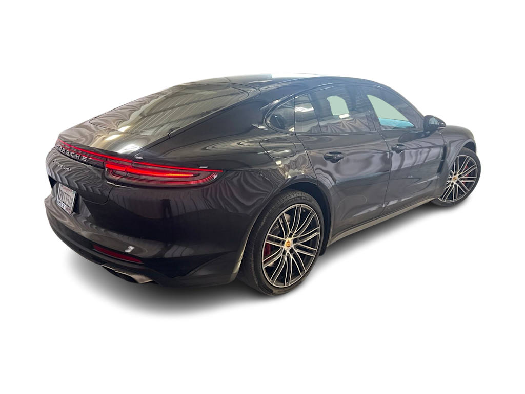 Thumbnail: 2017 Porsche Panamera - 16