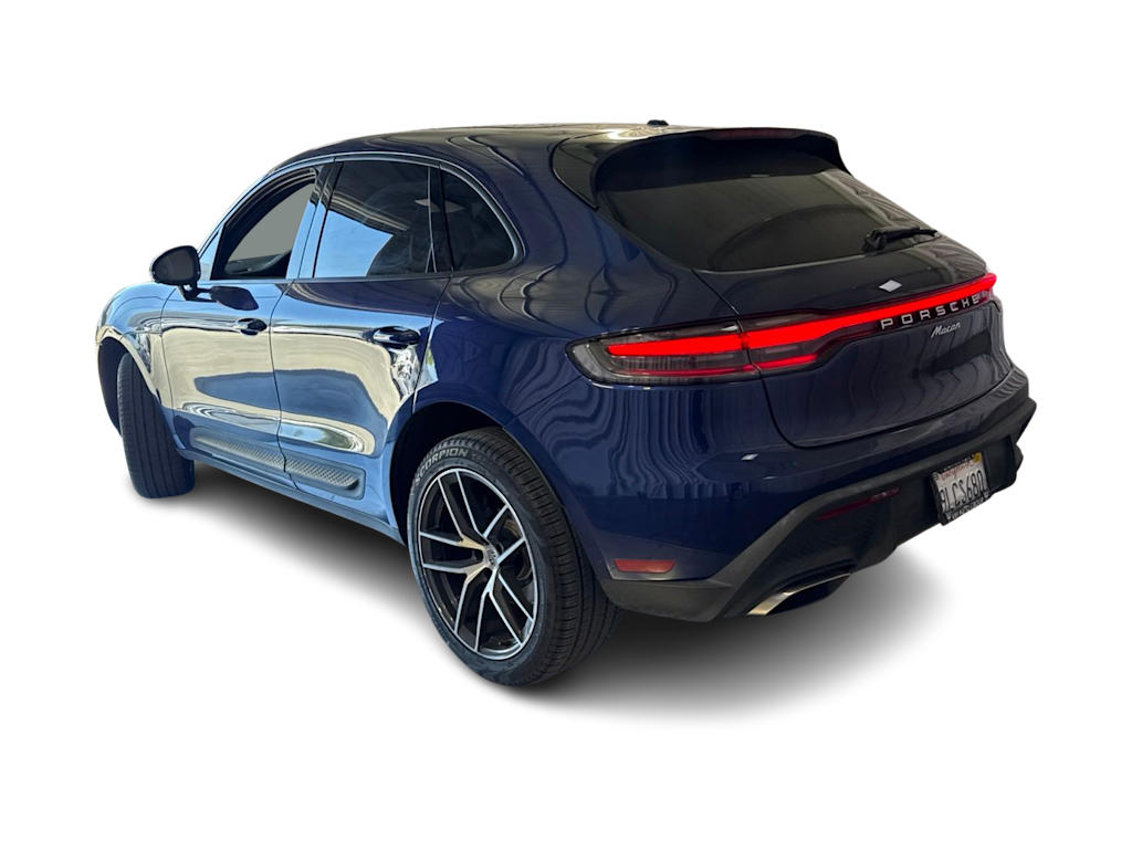 Thumbnail: 2024 Porsche Macan - 3