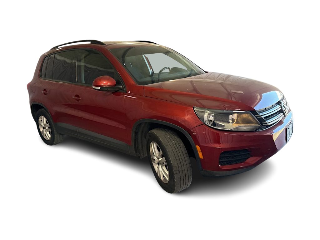 Thumbnail: 2015 Volkswagen Tiguan - 15