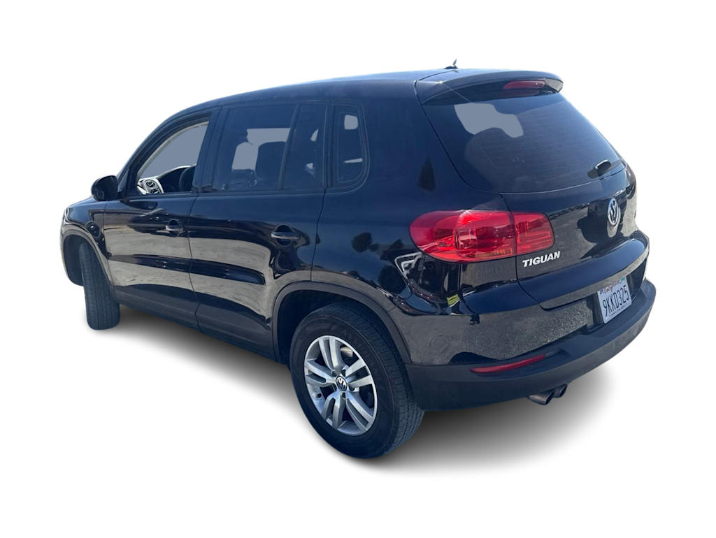 Thumbnail: 2012 Volkswagen Tiguan - 4