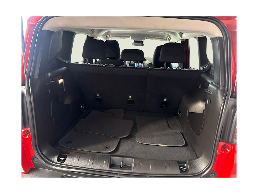 Thumbnail: 2021 Jeep Renegade - 26