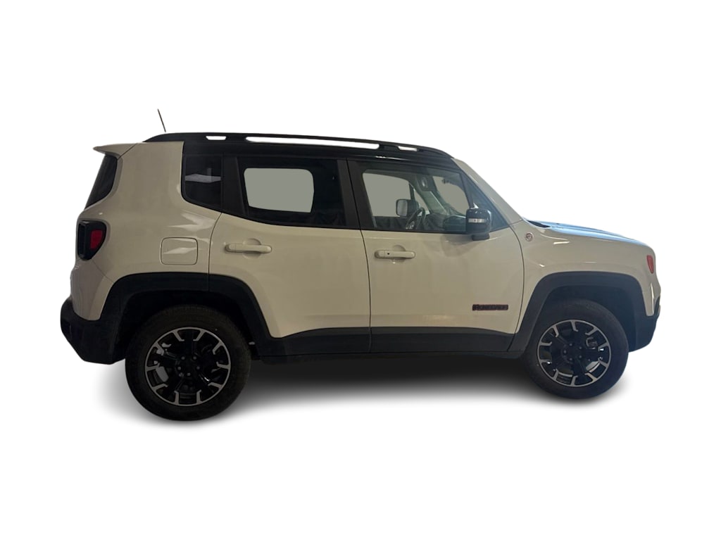 Thumbnail: 2023 Jeep Renegade - 16